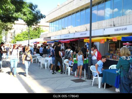 Detail of the Budapest International Book Festival on the Danube Promenade-stock-foto