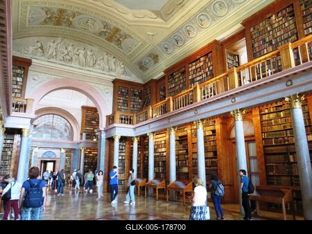 Librarasy - Pannonhalma Archabbey - Hungary-stock-foto