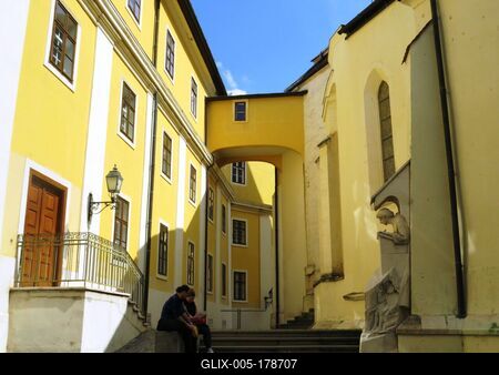 Pannonhalma Archabbey - Hungary - St. Mór statue-stock-foto