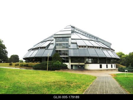 Hungarian National Historical Memorial Park - Rotunda-stock-foto