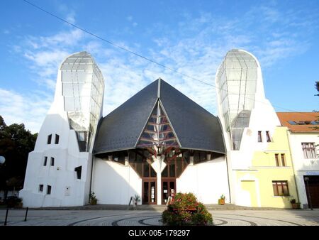 Onion House - Makó - Cultural Center - Organic Architecture-stock-foto