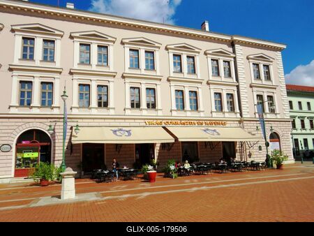Szeged most famous Confectionary - Virág Confectionary-stock-foto