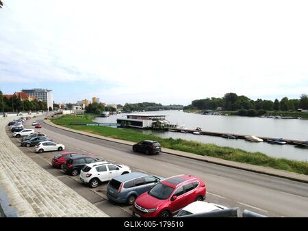 Tisza river at Szeged - Hungary -  Quay - Boatbouse-stock-foto