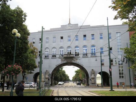 Gate of the Heroes - Szeged - Hungary-stock-foto