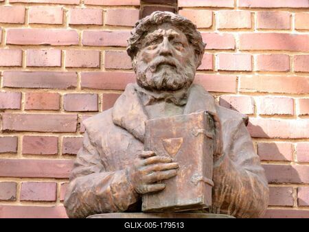 Bust of John Calvin - Szeged - Reformed Church-stock-foto