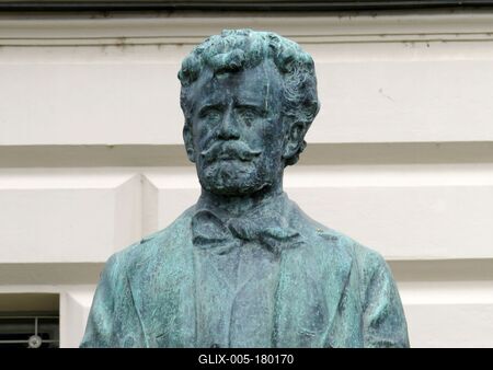 Bust of Markovits Iván - Szeged - Hungary-stock-foto