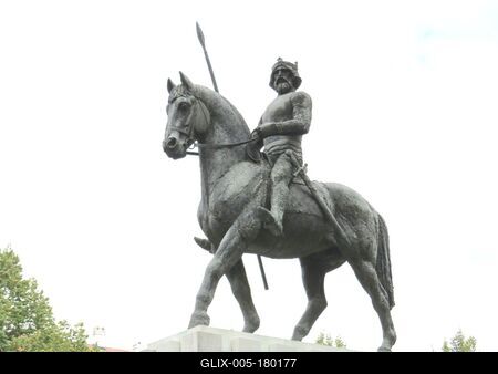 Statue Hungarian King Béla 4th - Szeged-stock-foto