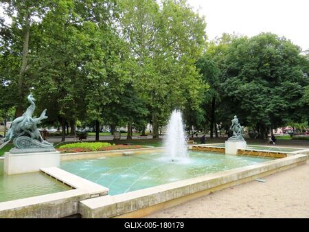 Fountain in Szeged central square - Hungary-stock-foto