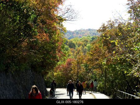 Hikers on János Hill in autumn - Budapest-stock-foto