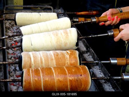 Chimney cakes -  Budapest - Winter Fair.-stock-foto
