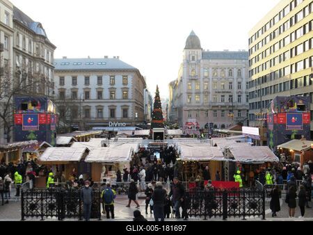 Szent István tér winter fair - Budapest-stock-foto