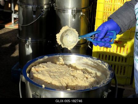 Puree made from lentils and beans - Kitchen of Poors - Budapest Christmas-stock-foto