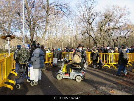 People in need waiting for Food - Christmas - Budapest-stock-foto