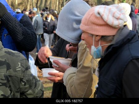 Hot soup eaters - Poor people's kitchen - Budapest - Chirstmas-stock-foto