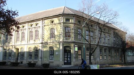 Kiskunfélegyháza, 2010. november 14.A kiskunfélegyházai Korona patika.-stock-foto