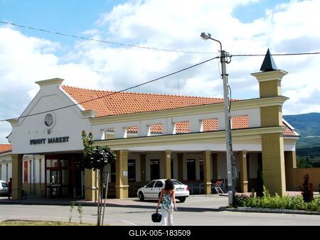 Shopping center - Pásztó - Hungary-stock-foto