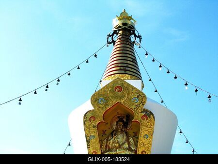 Stupa tower - Buddhist shrine - Mátraverebélyes - Hungary-stock-foto