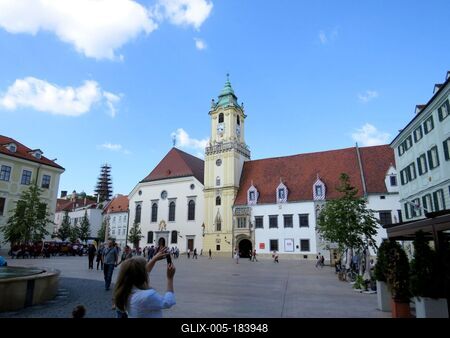 Bratislava (Pozsony), 19 May 2018The Old City Hall in Námestie square.A gõtikus eredetû óvárosháza a Námestie téren.-stock-foto