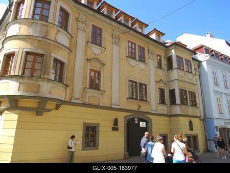Bratislava (Pozsony), 19 May 2018The ¼udovít Štúr Institute of Linguistics, Slovak Academy of Sciences.A Szlovák Tudományos Akadémia ¼udovít Štúrról elnevezett nyelvtudományi intézetének épülete.-stock-foto