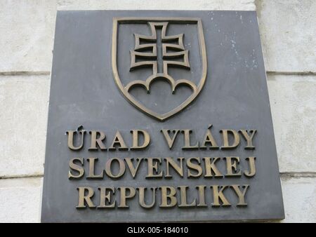 Bratislava (Pozsony), 19 May 2018The door plete in slovak language of the Office of Prime Minister of the Slovak Republic.A szlovák miniszterelnökség szlovák nyelvû névtáblája a miniszterelnöki palota bejáratában.-stock-foto