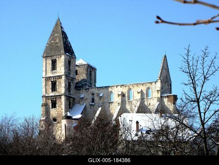 Zsámbék in Winter - 13th C. Church - Hungary-stock-foto