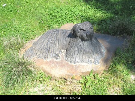 Puli dog statue in Calvin Square - Kunszentmiklós - Hungary-stock-foto