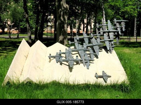 Polish military monument - Lajosmizse - Hungary-stock-foto
