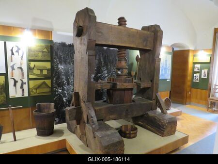 Grape press (1875) - Museum - Jászberény - Hungary-stock-foto