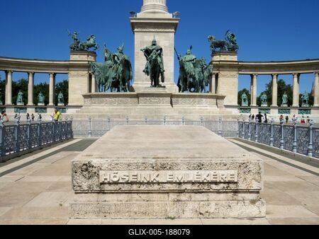 Budapest - Tomb Unknown soldier - Heroes Square-stock-foto