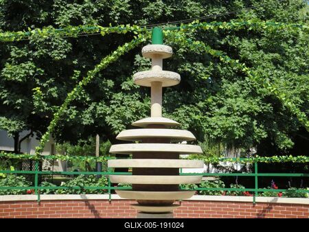 Counrty apple well with coats of arms - Tököl - Hungary-stock-foto