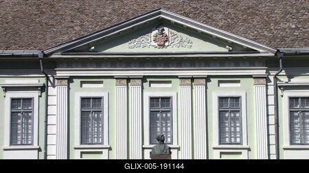 Baja - Vojnich Mansion - Bust painter Nagy istván - Hungary-stock-foto