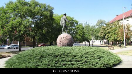 Baja - Jelky András statue traveling the World - Hungary-stock-foto