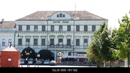 Baja - Hotel Duna in Trinity Square. - Hungary-stock-foto