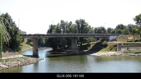 Baja - Bridge connecting City Center with Petőfi Island - Hungary-stock-foto