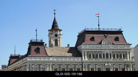 Baja - City Hall and Franciscan Tower - Hungary-stock-foto