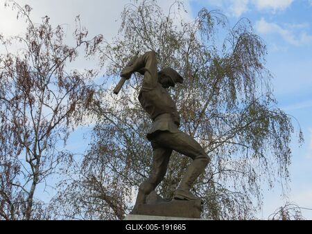 Tápiószentmárton - The heroic monument - Hungary-stock-foto