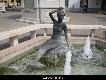 Nagykőrös - The Mermaid Fountain - Hungary-stock-foto