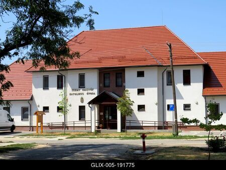 Törökszentmiklós - Catholic kindergarten - Hungary-stock-foto