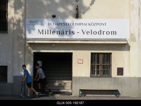 Spoert - Millennium Velodrome of the Olympic Center - Budapest-stock-foto