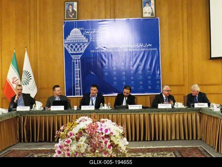 Tehran Dialogue Forum - Ukraine Section - Discussion-stock-foto