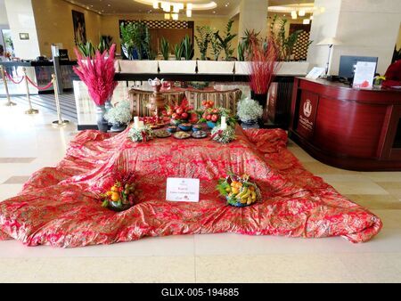 Traditional bowls (Korsi) composed of fruit and flowers in the lobby of an Iranian hotel - Tehran-stock-foto
