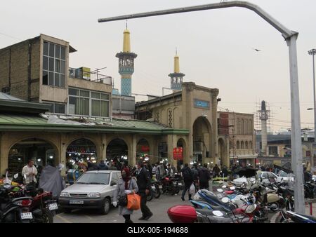 Tehran - Grand Bazaar - Saleh Mosque-stock-foto