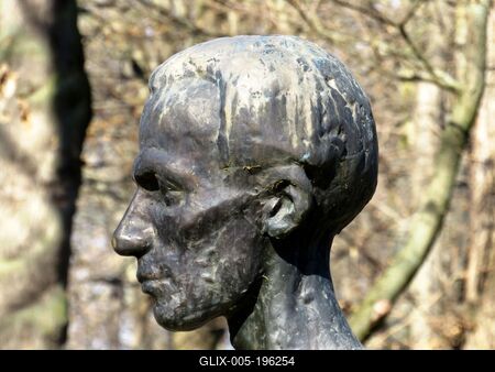 Bust of great Hungarian Poet Miklós Radnóti - Budapest-stock-foto