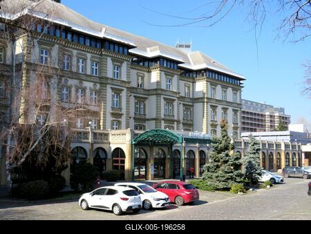 The Grand Hotel on Margaret Island - Budapest-stock-foto