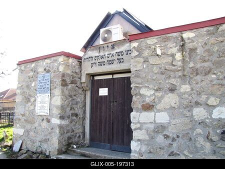The mausoleum of the miracle rabbi Mózes Teitelbaum - Sétoraljaújhely - Hungary-stock-foto