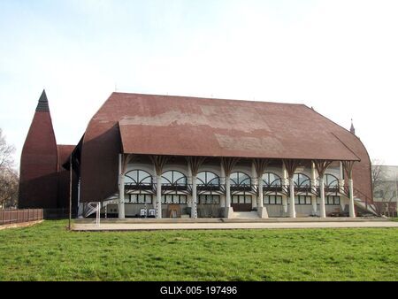 High School - Makovecz Imsre architect - Sárospatak - Hungary-stock-foto