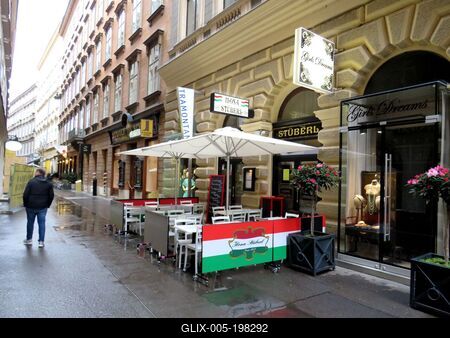 Vienna- Hungartian Restaurant - Austria-stock-foto