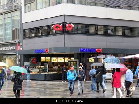 The Nordsee fast food restaurant on Kärntner Straße.- Vienna-stock-foto