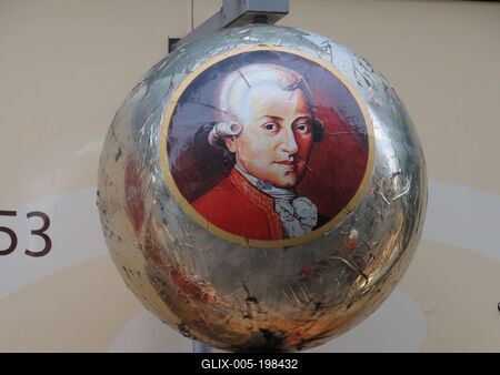 Vienna - Mozart kugeln chocolate advertisement - Austria-stock-foto