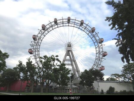 Vienna - Prater - Big wheel - Amusement-stock-foto